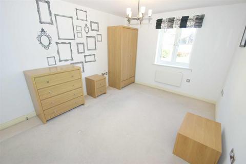 2 bedroom flat to rent, Winker Green, Stanningley Road