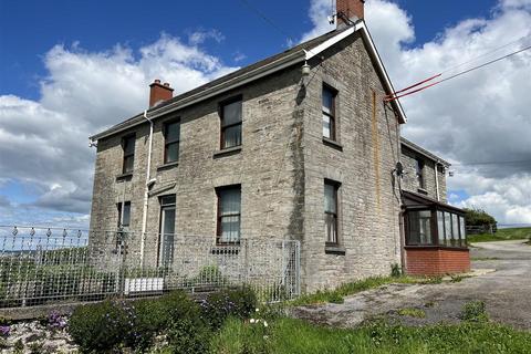 4 bedroom property for sale, Newcastle Emlyn