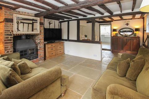 22 Mores Lane, Pilgrims Hatch, Brentwood, CM14 5RU