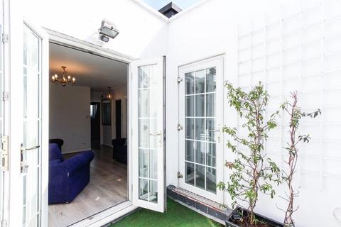 2 bedroom flat to rent, Holland Road, Holland Park W14
