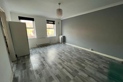 2 bedroom flat to rent, Joel Street, Northwood Hills, Middlesex, HA6 1PF