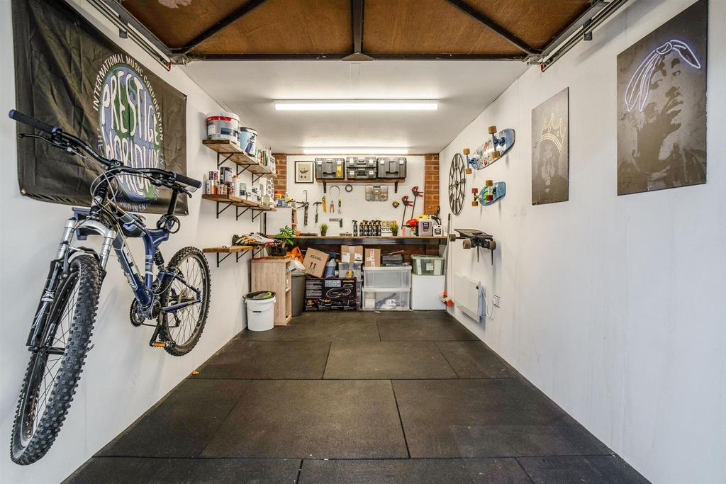 Garage Inside.jpg