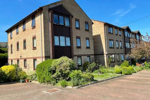 2 bedroom flat for sale, Champions Court, Dursley