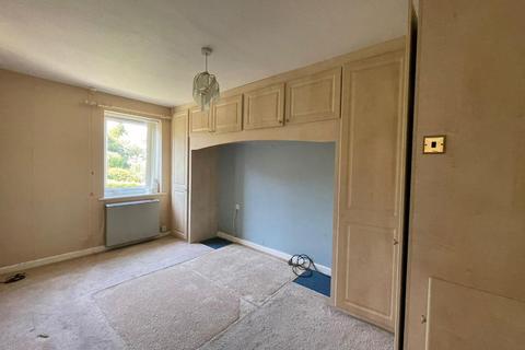 2 bedroom flat for sale, Champions Court, Dursley