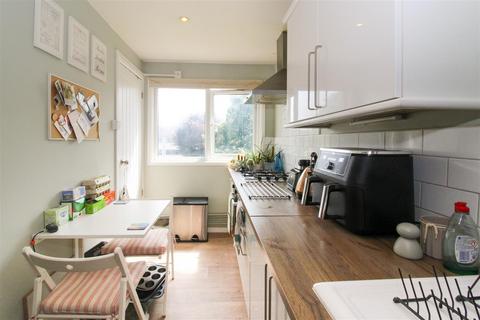 1 bedroom flat for sale, Headcorn Road, Tottenham