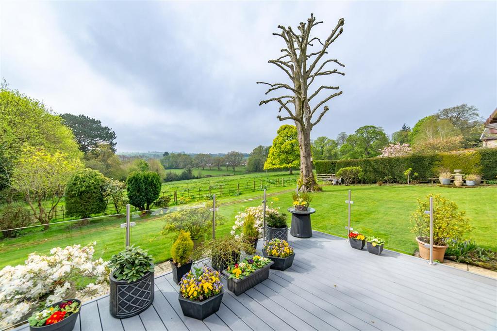 The Leazes, Hexham NE46 4 bed detached bungalow for sale £675,000