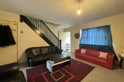 3 Greton Close, Manchester, M13 0YR