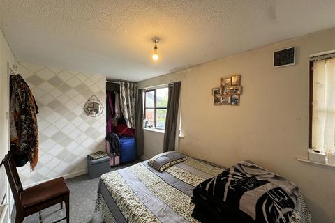 3 Greton Close, Manchester, M13 0YR