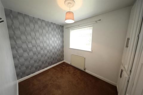 2 bedroom terraced house for sale, Osprey Close, Hull