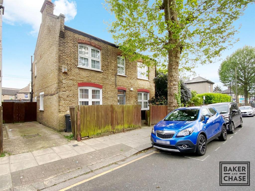 Ladysmith Road, Enfield EN1 2 bed for sale £389,995