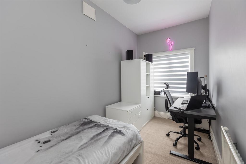 Queensgate 169 Bedroom 4.jpg
