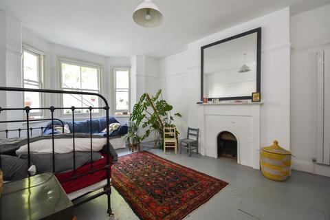 2 bedroom flat for sale, Cornwallis Gardens, Hastings
