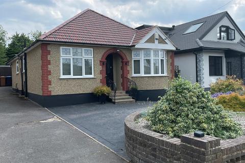 3 bedroom detached bungalow for sale, South Drive, Cuffley