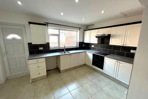 3 bedroom end of terrace house for sale, Thirlmere Street, Leigh