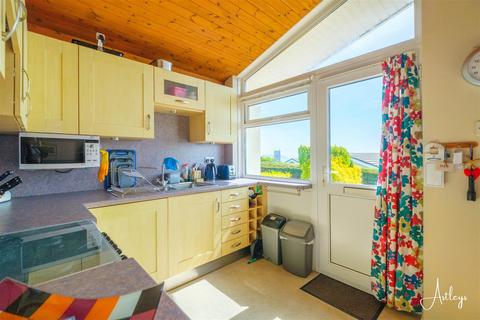 2 bedroom detached house for sale, New Park, Port Eynon, Swansea