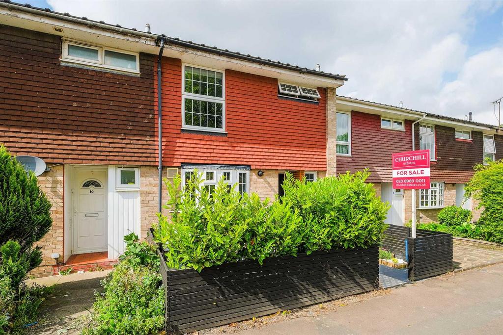 9 Eastway Wanstead-25.JPG