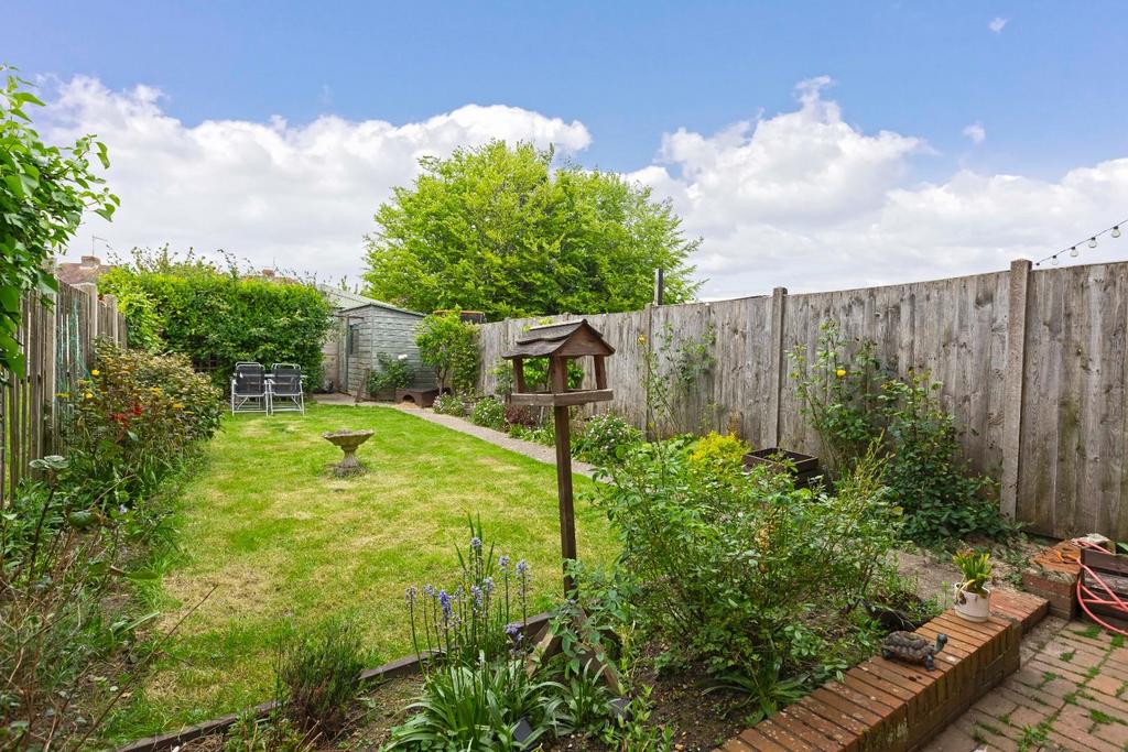 Monks Close, Lancing 3 bed house for sale £350,000