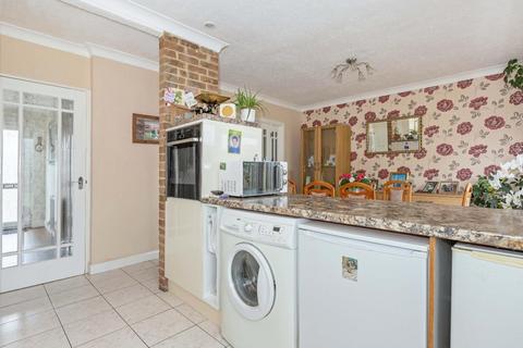 3 bedroom house for sale, Monks Close, Lancing