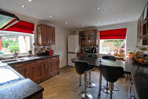 4 bedroom chalet for sale, Brookwell Springs, Middleton, King's Lynn