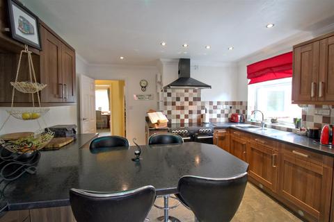 4 bedroom chalet for sale, Brookwell Springs, Middleton, King's Lynn