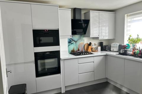 3 Wildacre Drive, Northampton, NN3 9GB