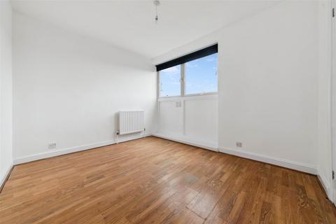 3 bedroom flat to rent, Fortrose Gardens, Streatham Hill, London