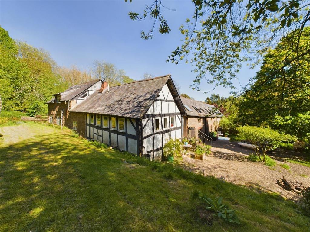 CAM02803 G0-PR0084-STILL044.jpg