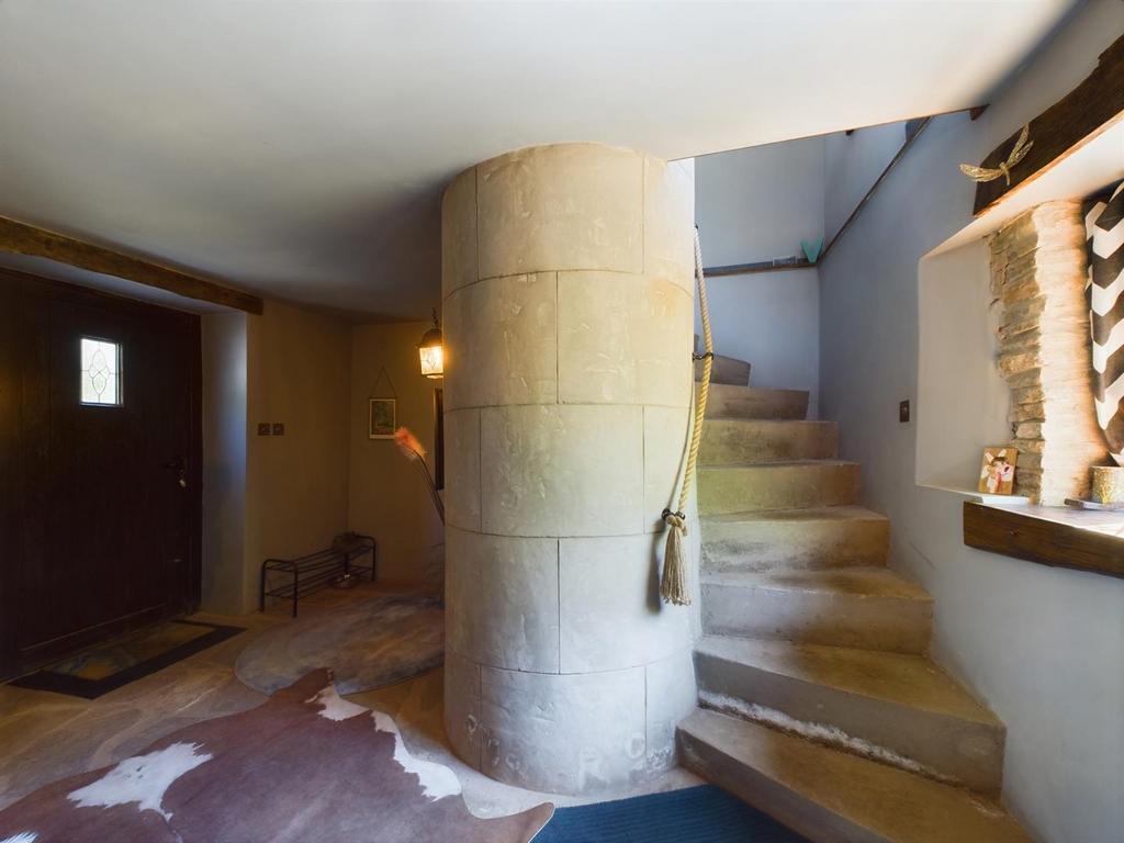 CAM02803 G0-PR0084-STILL007.jpg