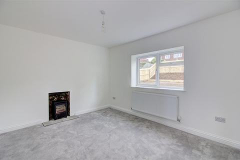 24 Hobbes Close, Malmesbury, SN16 0DA