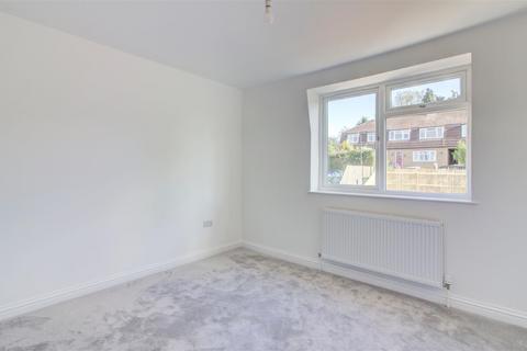24 Hobbes Close, Malmesbury, SN16 0DA