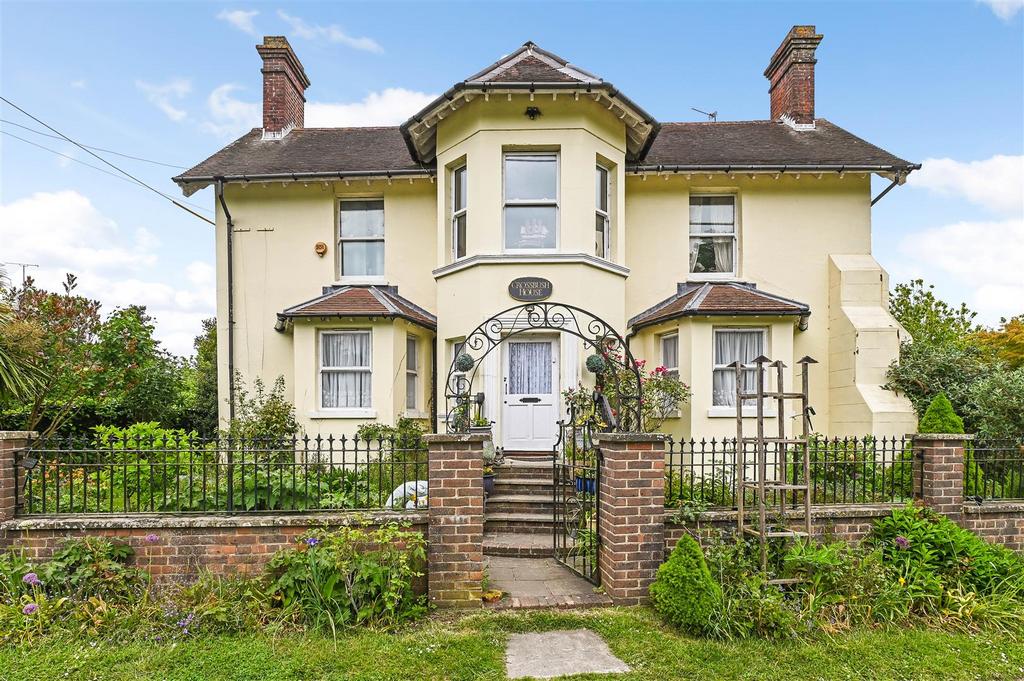 Crossbush Lane, Crossbush, Arundel 4 bed detached house for sale £750,000