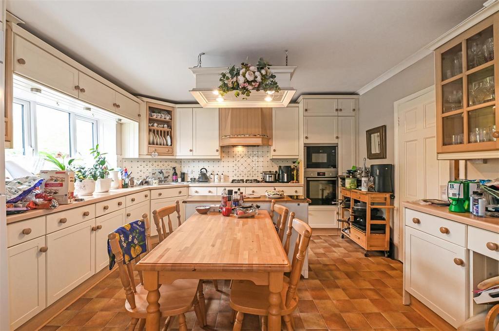 Kitchen/Breakfast Room