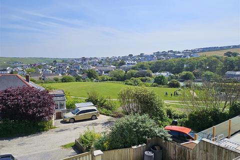 5 Lower Hillcrest, Perranporth, TR6 0JZ