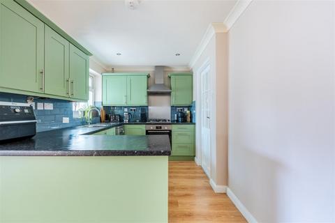 6 Canvey Close, Bristol, BS10 5DD