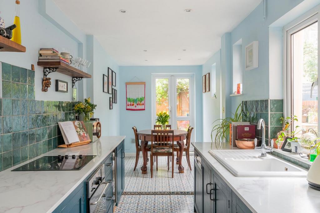 4 FS3 SP - Kitchen Diner H.jpg