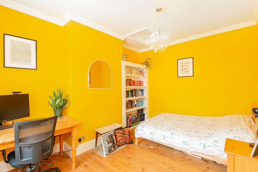 4 FS3 SP - Bedroom B.jpg
