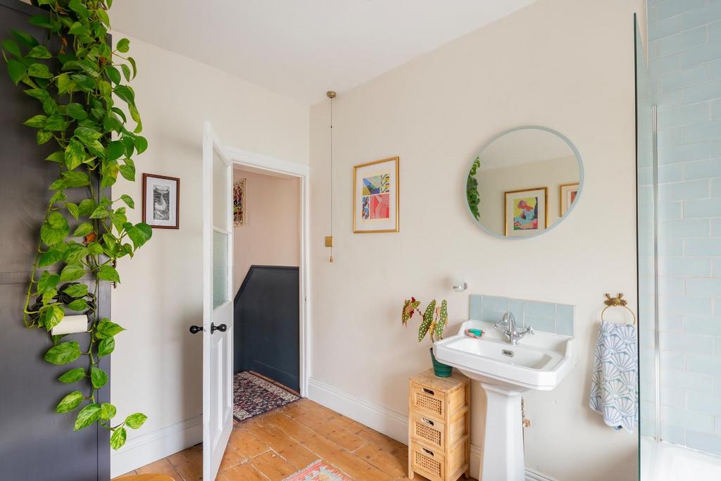 4 FS3 SP - Bathroom A.jpg