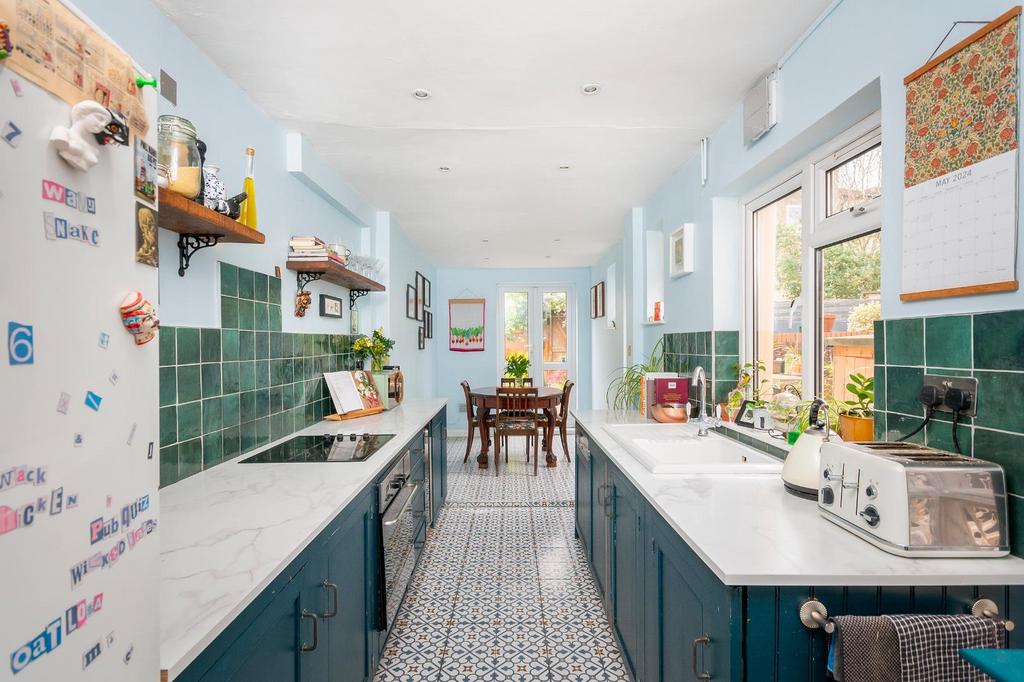 4 FS3 SP - Kitchen Diner I.jpg