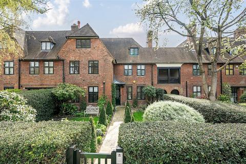 5 bedroom semi-detached house for sale, Heath Close, NW11