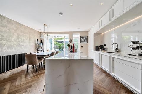 5 bedroom semi-detached house for sale, Heath Close, NW11