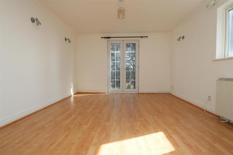 2 bedroom apartment to rent, Beecham Place, St. Leonards-On-Sea