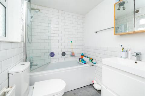 74 Lind Road, Sutton, SM1 4PL