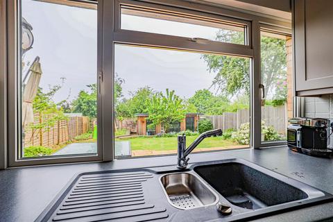 10 Fouracres Drive, Hemel Hempstead, HP3 9LD