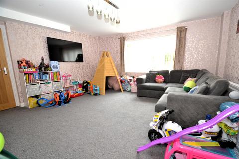 4 bedroom detached house for sale, The Pickerings, Queensbury, Bradford