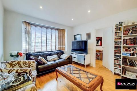 4 bedroom house for sale, Holders Hill Road, London