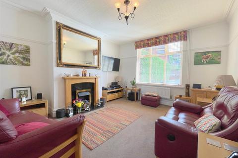 49 Macclesfield Road, Leek, ST13 8LD