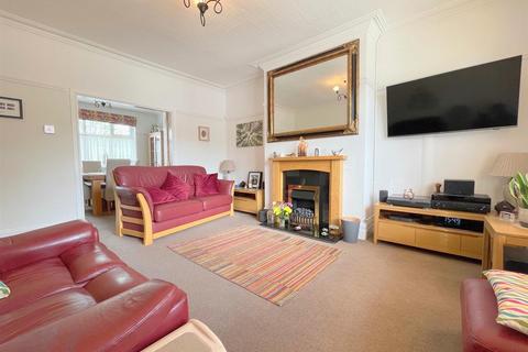49 Macclesfield Road, Leek, ST13 8LD