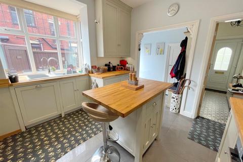 49 Macclesfield Road, Leek, ST13 8LD