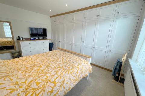 49 Macclesfield Road, Leek, ST13 8LD