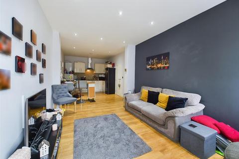 1 bedroom flat for sale, Gatwick Road, Crawley RH10